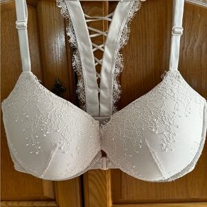 Victoria’s Secret Blush Lace-Up Bra, size 38DD, Front Hook, NWT, Beautiful Bra.